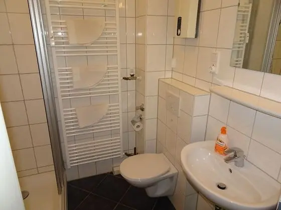 Tek Kişilik Oda, Ortak Banyo