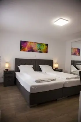 Comfort Tek Büyük Yataklı Oda