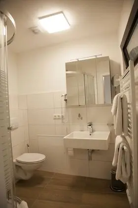 Comfort Tek Büyük Yataklı Oda