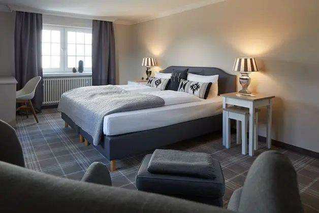 Premium Tek Büyük Yataklı Oda