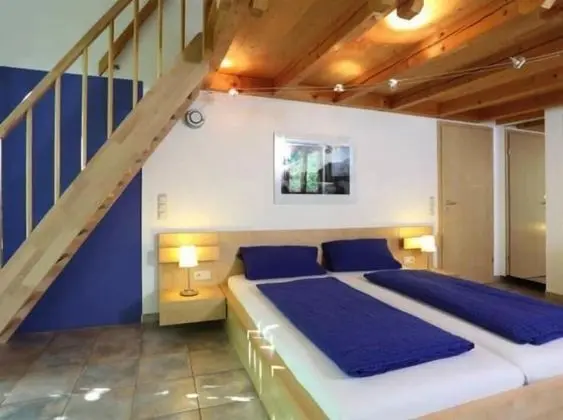 Deluxe Tek Büyük Yataklı Oda ("Lakeview")