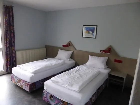 Tek Büyük veya İki Ayrı Yataklı Oda