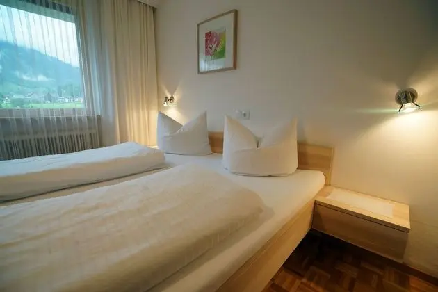 Tek Büyük Yataklı Oda, Balkon