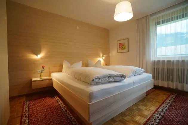 Tek Büyük Yataklı Oda, Balkon