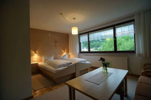 Tek Büyük Yataklı Oda, Balkon