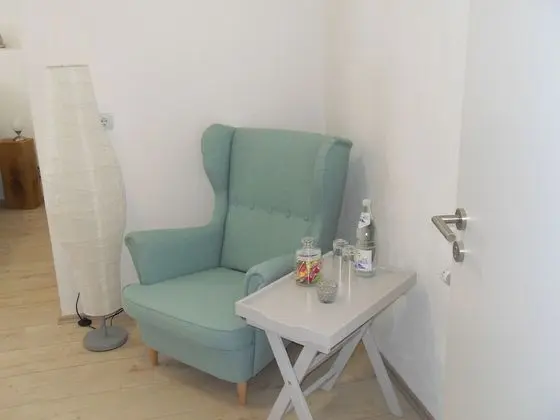 Comfort Oda (1 - Shared Kitchen and Lounge)