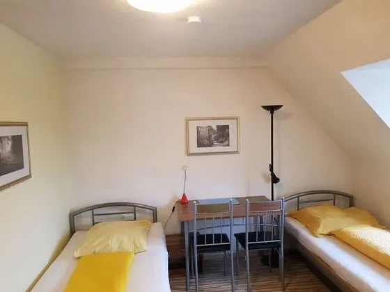 Tek Büyük Yataklı Oda
