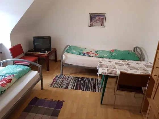 Tek Büyük Yataklı Oda