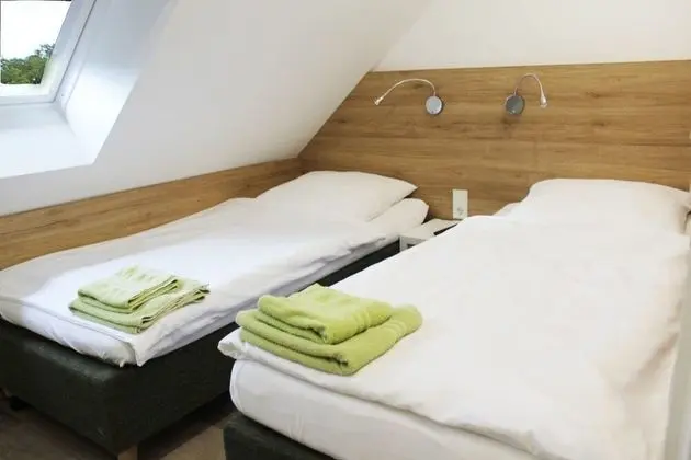 İki Ayrı Yataklı Oda, Sigara İçilmez