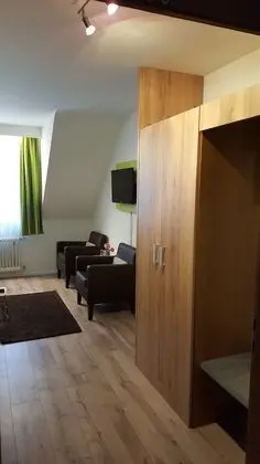 İki Ayrı Yataklı Oda, Sigara İçilmez