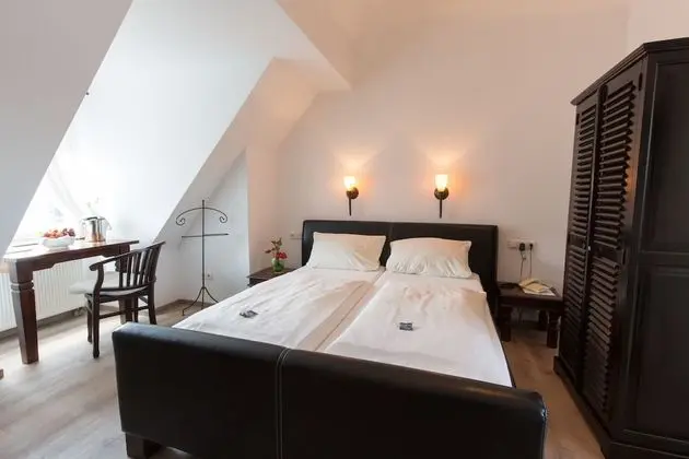 Comfort Tek Büyük Yataklı Oda