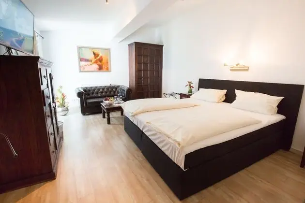 Comfort Tek Büyük Yataklı Oda