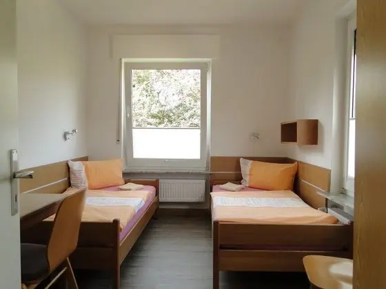 Tek Büyük veya İki Ayrı Yataklı Oda (External Bathroom)