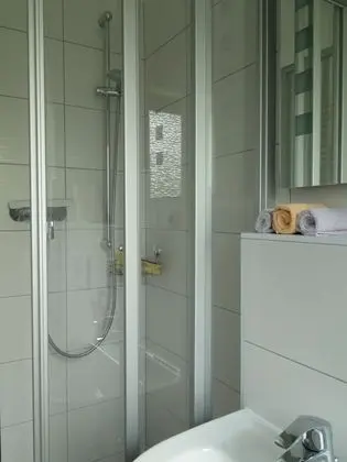 Tek Büyük veya İki Ayrı Yataklı Oda (External Bathroom)