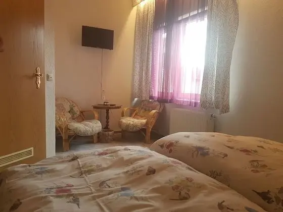 Tek Büyük Yataklı Oda