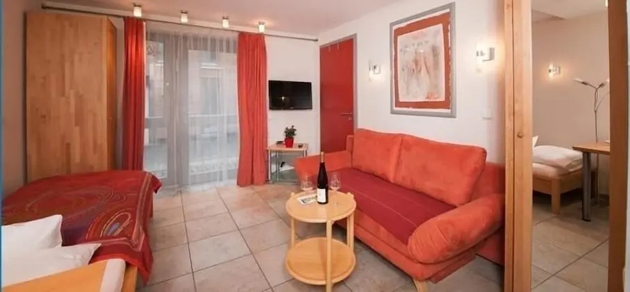 Comfort Tek Büyük Yataklı Oda