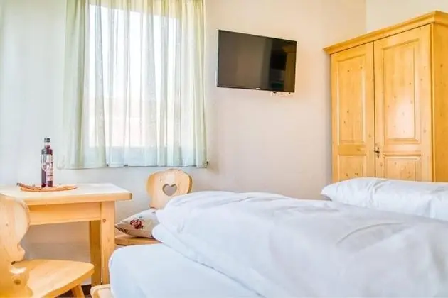 Apart Daire, 1 Tek Kişilik Yatak