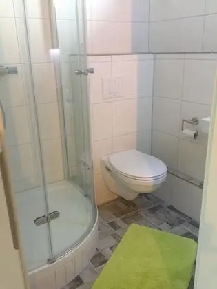 Apart Daire, 1 Büyük (Queen) Boy Yatak, Sigara İçilmez, Bahçe Manzaralı