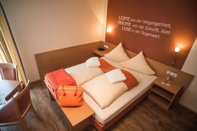 Tek Büyük veya İki Ayrı Yataklı Oda