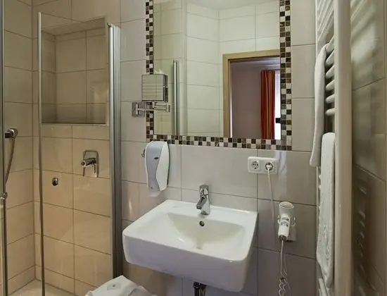 Tek Büyük veya İki Ayrı Yataklı Oda