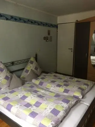 Basic Tek Büyük Yataklı Oda