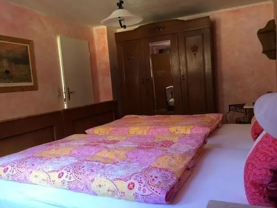 Basic Tek Büyük Yataklı Oda