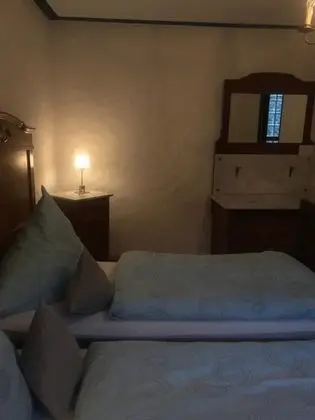 Basic Tek Büyük Yataklı Oda (External Bathroom)