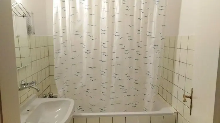 Basic Oda, Ortak Banyo