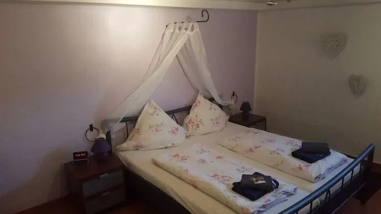 Basic Tek Büyük Yataklı Oda