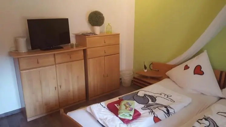 Basic Tek Büyük Yataklı Oda