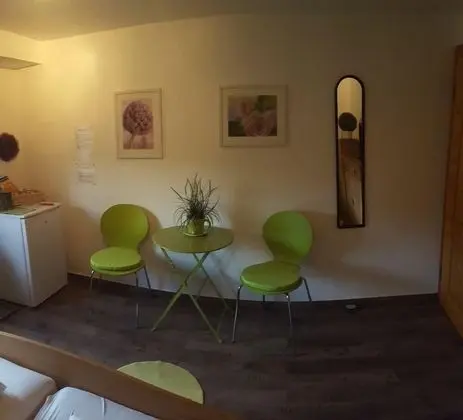 Basic Tek Büyük Yataklı Oda