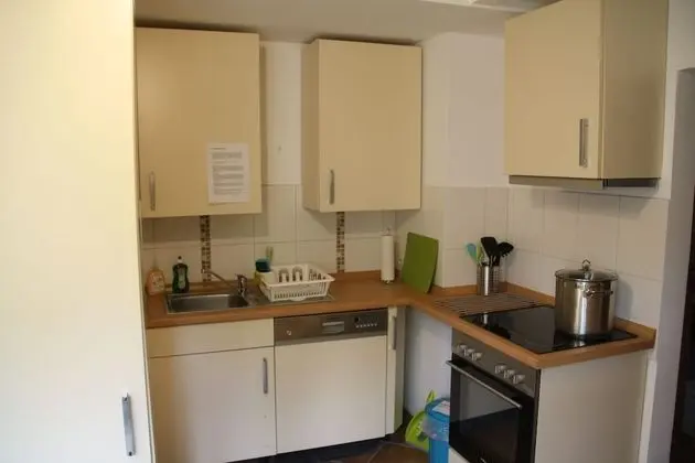Tek Büyük Yataklı Oda, Karma Ranzalı Oda, Ortak Banyo (Haus 16)