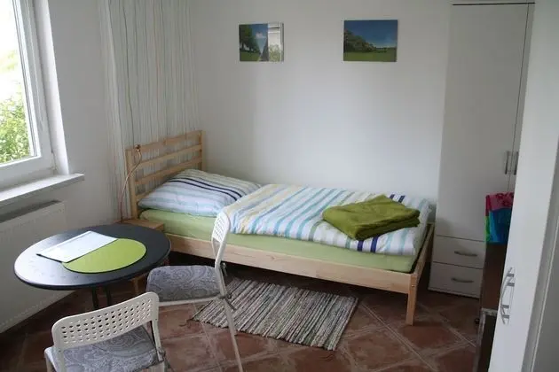 Tek Kişilik Oda, Ortak Banyo (Haus 16)