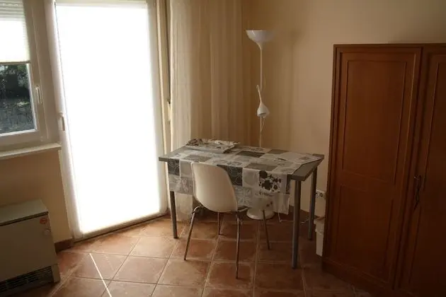Tek Kişilik Oda, Ortak Banyo (Haus 4)