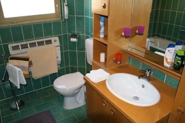 Tek Kişilik Oda, Ortak Banyo (Haus 4)