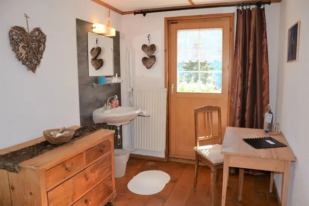 Tek Kişilik Oda, Ortak Banyo