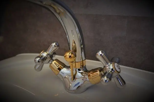 Tek Kişilik Oda, Ortak Banyo