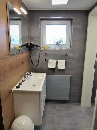 Tek Kişilik Oda, Ortak Banyo