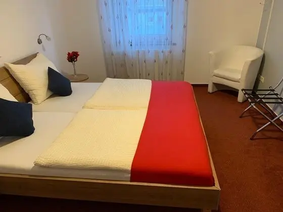 Standard Tek Büyük Yataklı Oda