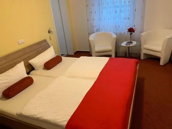 Standard Tek Büyük Yataklı Oda