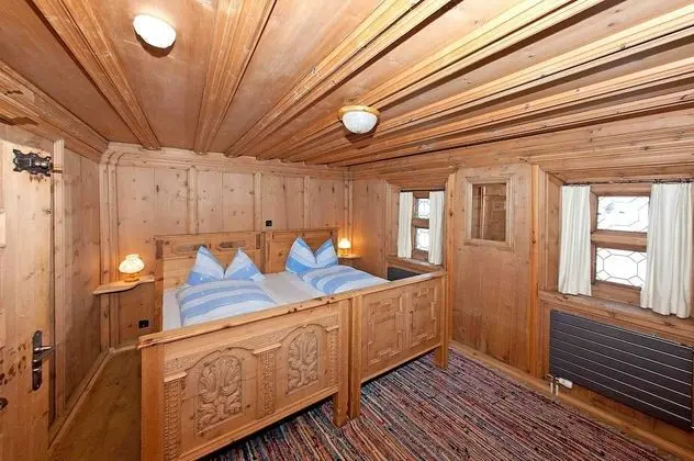 Classic Tek Büyük Yataklı Oda