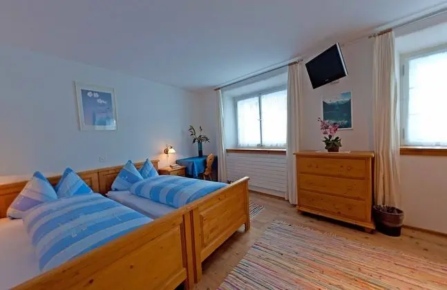 Classic Tek Büyük Yataklı Oda