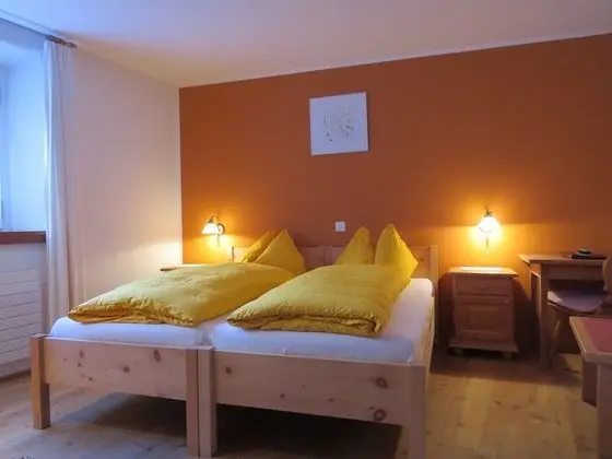 Classic Tek Büyük Yataklı Oda