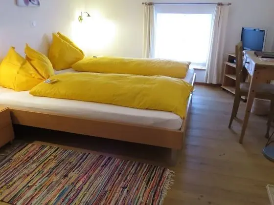 Classic Tek Büyük Yataklı Oda