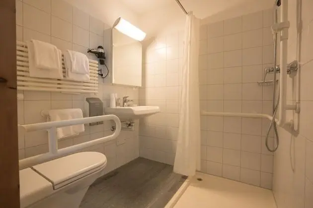 Classic Tek Büyük Yataklı Oda