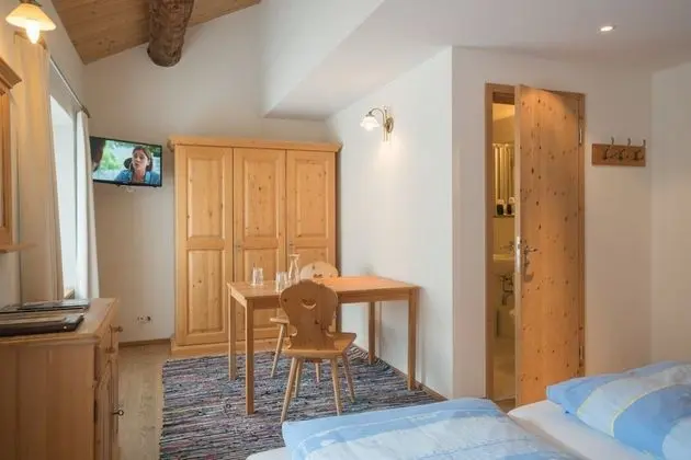 Classic Tek Büyük Yataklı Oda