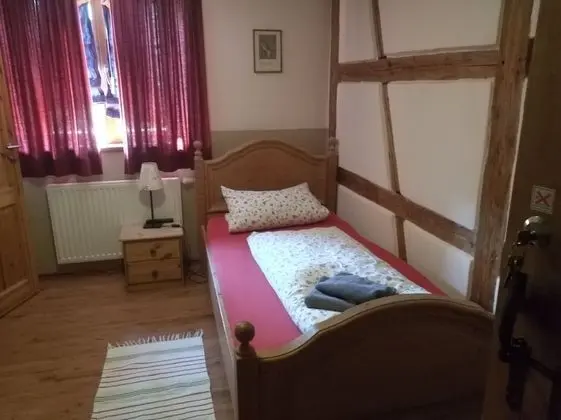 Tek Kişilik Oda, Banyolu/Duşlu, Bahçe Manzaralı (Zimmer Nr. 1&2)