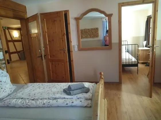 Üç Kişilik Oda, Banyolu/Duşlu (Zimmer Nr. 3&5)