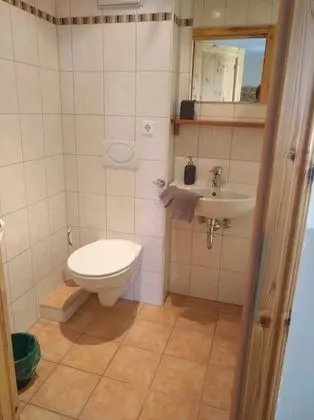 Üç Kişilik Oda, Banyolu/Duşlu (Zimmer Nr. 3&5)