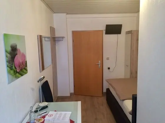 Tek Kişilik Oda, 1 Tek Kişilik Yatak, Sigara İçilmez